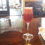 ヴィラ・デル・ソル - チェックインのウェルカムドリンクは、苺のスパークリング。