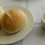 リストランテ・アルコ - パン・オリーブオイル