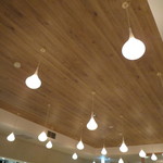 カフェ アンド レストラン オーガリ - 天井の照明が可愛い(2019年3月)