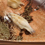 鮨 福原 - 白魚 桜の葉〆