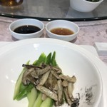 新光酒家方亮蟹宴(浦东店) - カニカマとアスパラ炒め