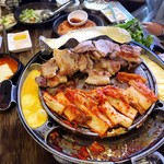 韓国家庭料理 イタロー - チーズフォンデューサムギョプサル