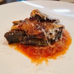 アターボラスリス - 料理写真:秋茄子とパルミジャーノのオーブン焼き
とろける甘さの秋茄子に思わず笑顔！美味しい！