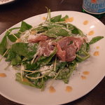 PASTAVOLA - 生ハムとルコラのサラダ
