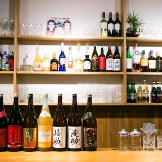 豊富なドリンクを取り揃え！本格カクテルから希少な日本酒まで