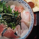 高麗橋桜花 - 海鮮丼アップ