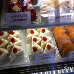 ルクープル - 2011.11.15(火)10時半訪問　苺ショートケーキ私好み発見！