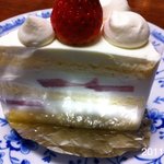 ルクープル - 2011.11.15(火)10時半訪問　ショートケーキ400円 高いが、私好みの味は美味い(^_^)v