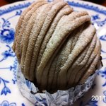 ルクープル - 2011.11.15(火)10時半訪問　モンブラン400円　甘すぎ！(>_<)