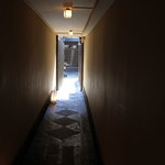 まとの - 奥へ続く小路