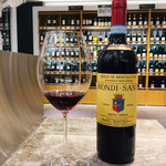 エノテカ  - 2015 ロッソ ディ モンタルチーノ/ ビオンディ サンティ 中景