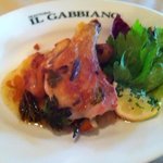 Iru Gabbiano - 骨つき鶏肉の香草ロースト