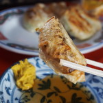 新ちゃん - 「ぎょうざ」は「酢醤油＆辛子」で食べる