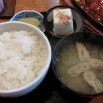 いろは亭 - ご飯・味噌汁・小鉢・お新香