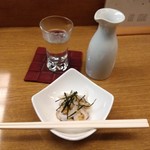 どぜうお清 - 熱燗で逝きます。お通しがよ、なんだと思う？いか納豆なんだよ烏賊なっとお！！もうなんもｲﾗﾈと思ったよ一瞬（ば