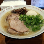 豚骨ラーメン 壱流 - 豚骨ラーメン