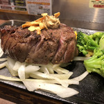 ゴールド会員 お誕生日特典でリブロース３００ｇを喰らう By 御飯大盛り いきなり ステーキ 三軒茶屋店 三軒茶屋 ステーキ 食べログ