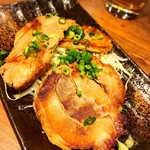 肉汁餃子のダンダダン - 炙りチャーシュー！