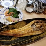 出羽鮨 - 八角。（普通置き。）