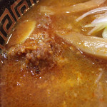 めん屋武蔵 - 辛みそも入ってて、味の変化も楽しめます