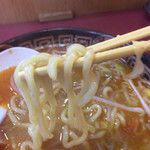 めん屋武蔵 - 麺は太麺と細麺が選べます。こちらは太麺