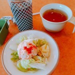 Saizeriya - ランチセット　スープとサラダ　110円加算してドリンクバーつき