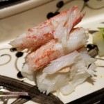馳走 啐啄一十  - (04)毛蟹(北海道函館産)の身を土佐酢で
      まだ冬の親の毛蟹らしい強めの旨みが美味しく、また蟹味噌を少し付けて食べるとコクが加わりますね。