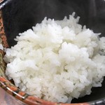 とんかつ丸正 - 艶々ピカピカの固めのご飯