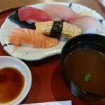海鮮ばってん - 寿司5貫