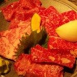 Yakiniku Banseikan - 塩・わさび醤油でいただくお肉