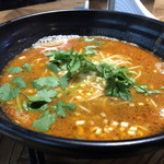 老上海弄堂馄饨铺 - 