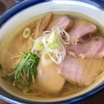 らーめん奏 - しおチャーシュー麺　900円