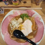 AJI10 - 特濃厚魚介鶏白湯チャーシュー麺