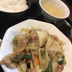 中華料理 美膳 - 日替わりランチ 500円
            豚肉とセロリの炒め