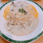 ビストロ レザン - オムライスコース(きのことチーズのクリームソース)