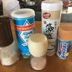 神立やぶそば - 塩は5種類。塩ナシが旨い❗️