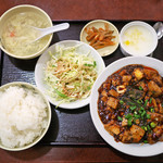 晴々飯店 - 麻婆豆腐定食 ¥750
