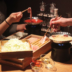 コラーゲンしゃぶしゃぶとワイン GINZA春夏秋豚 - 
