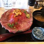 吉祥寺 肉ドレス海鮮丼 - 