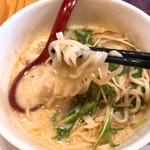 下品なぐらいダシのうまいラーメン屋 - 