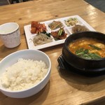 韓国料理 ウリジップ - ランチバイキング（スンドゥブ）