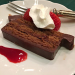 Furenchiguriru Anjerikku - チョコレートケーキ、イチゴ生クリーム