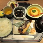 鈴波 - ”鈴波定食 海老真薯あんかけ付き” 1,450円（税別）。　　　　　　2019.03.13