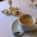 ラ・トゥーエル - 