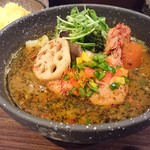 薬膳スープカレー・シャナイア - チキンと野菜のスープカレー