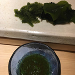 すし岩瀬 - 海ぶどうとわかめ