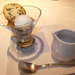 黄鶴 - ２０１７温色健美ランチ　２１００円（税込）ココナッツアイス　あったかソース掛け　カカオニブのクッキーと共に【２０１７年２月】