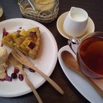 Enusutairukafe - デザートと紅茶