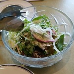 洋食勝井 - ペアランチのサラダ