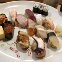 豊鮨 - にぎり12かん 赤シャリ選択